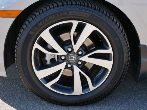 Used 2023 Honda Odyssey Touring image 15