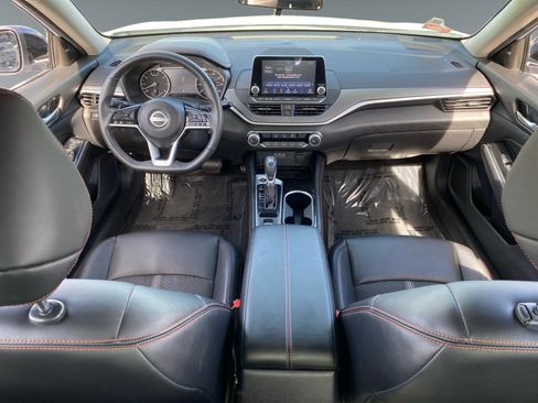 Used 2024 Nissan Altima 2.5 SR AWD/4WD image 10