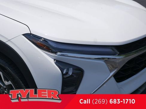 New 2025 Chevrolet Trax LT image 10