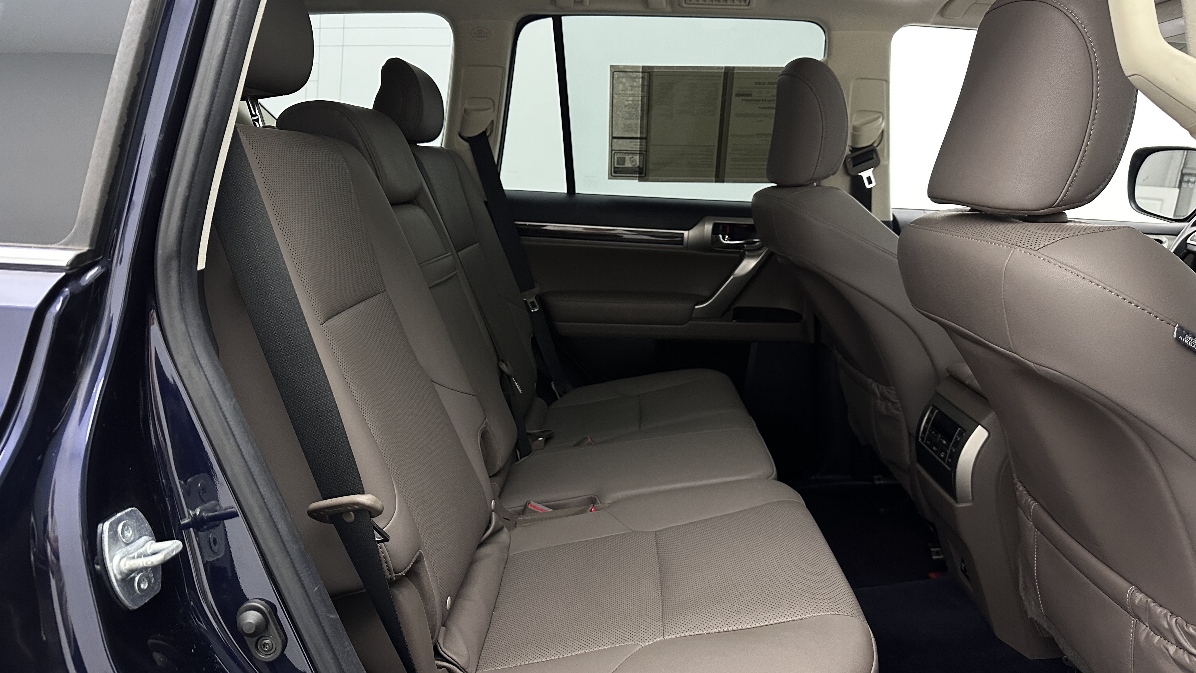 Used 2021 Lexus GX 460 Premium w/ Premium Package AWD/4WD image 35