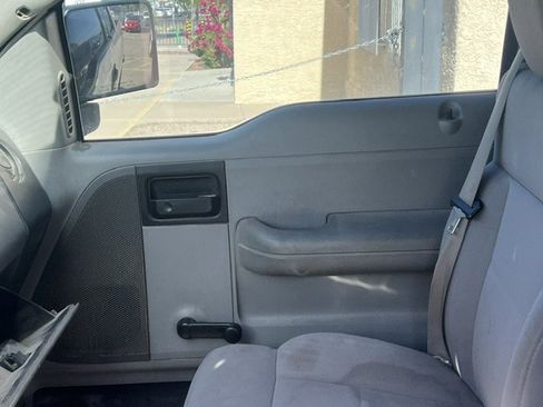 Used 2006 Ford F150 STX RWD image 2