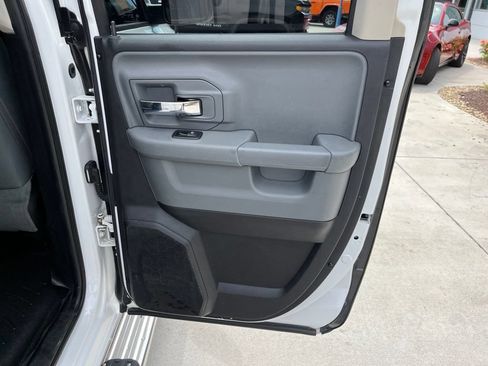 Used 2016 RAM 1500 Classic SLT AWD/4WD image 23