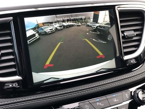 New 2026 Chrysler Pacifica Select image 30