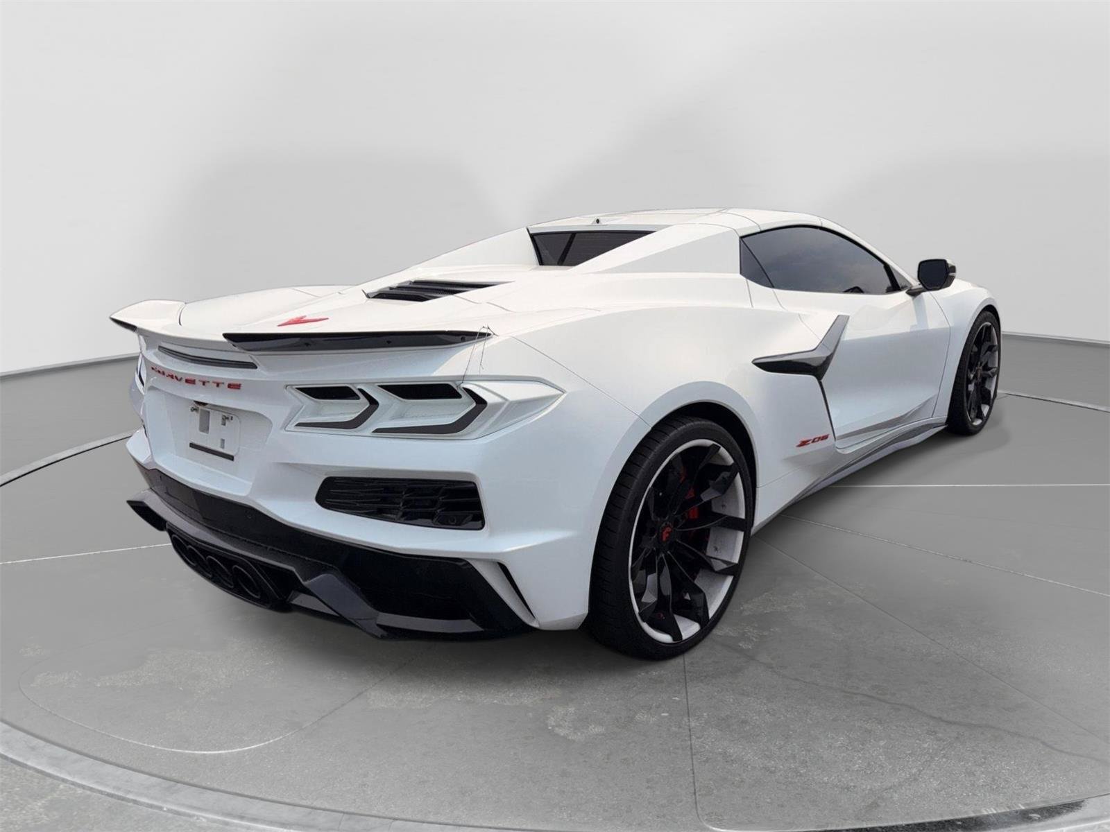 Used 2025 Chevrolet Corvette Z06 w/ Stealth Interior Trim Package RWD image 3