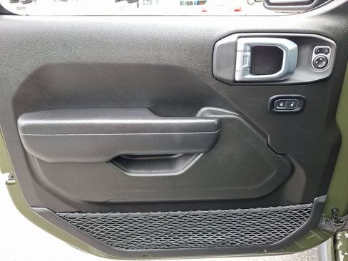 Used 2024 Jeep Wrangler Unlimited Rubicon 4xe AWD/4WD image 12