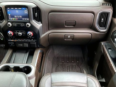 Used 2023 GMC Sierra 3500 Denali w/ Denali Ultimate Package image 26