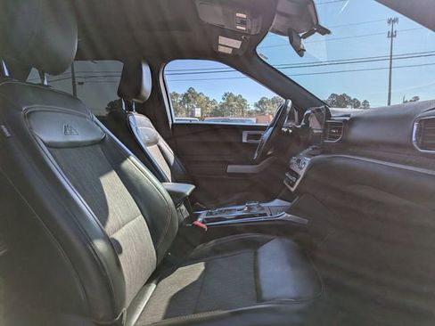Used 2022 Ford Explorer Timberline image 32