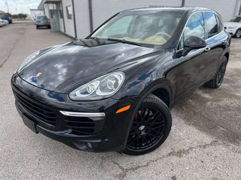 Used 2015 Porsche Cayenne S AWD/4WD image 2
