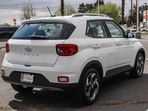 New 2026 Hyundai Venue SEL FWD image 7