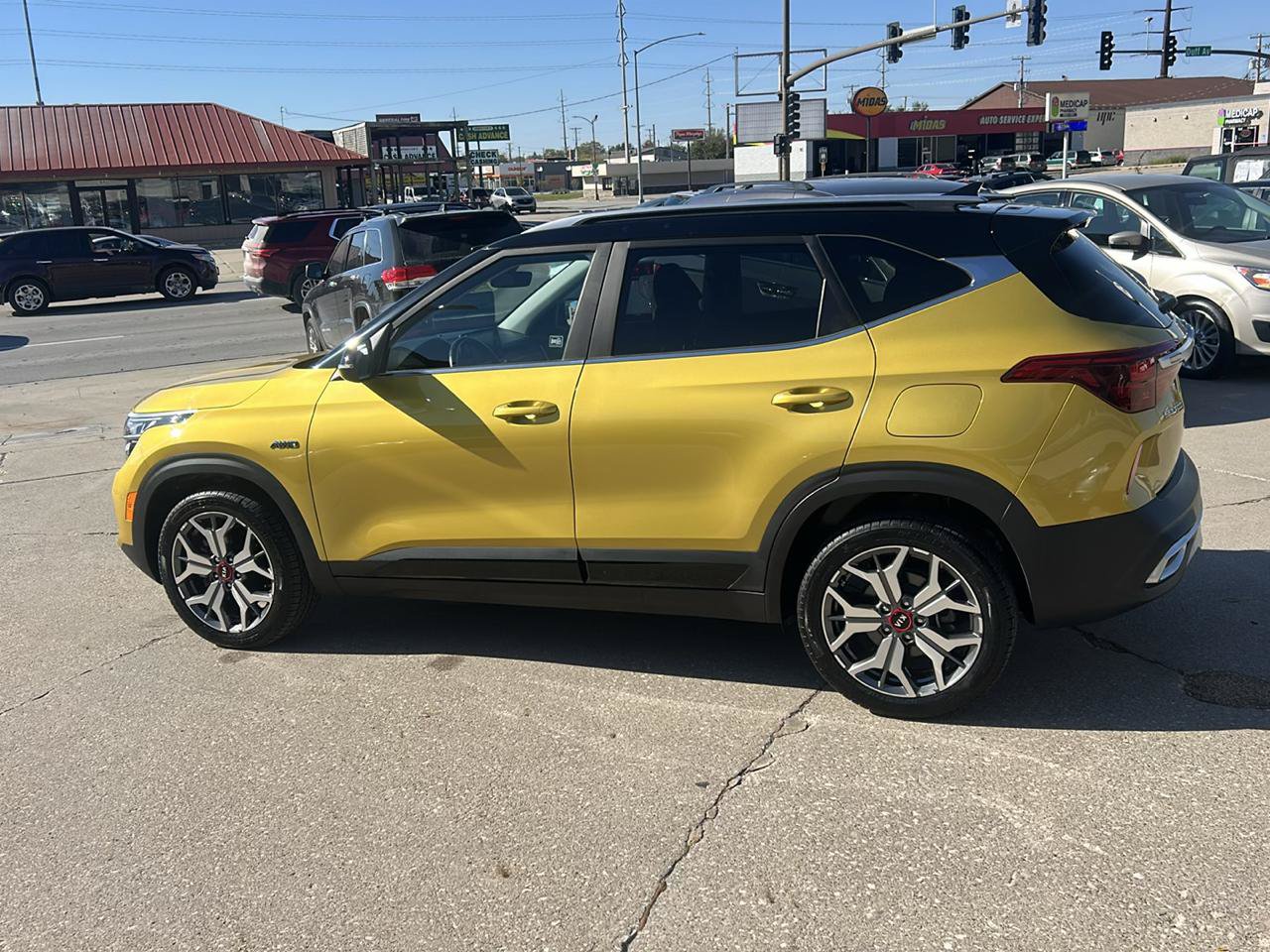 Used 2021 Kia Seltos S AWD/4WD image 6