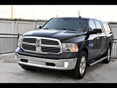 Used 2017 RAM 1500 Big Horn AWD/4WD image 1