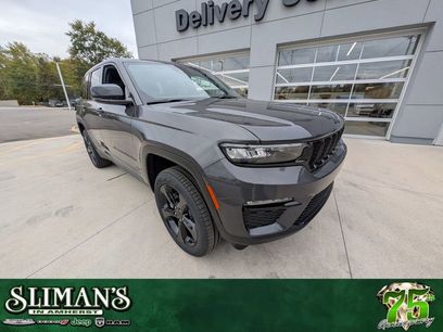 New 2025 Jeep Grand Cherokee Limited w/ Black Appearance Package