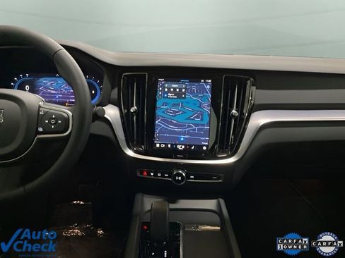 Used 2025 Volvo S60 B5 Core image 19