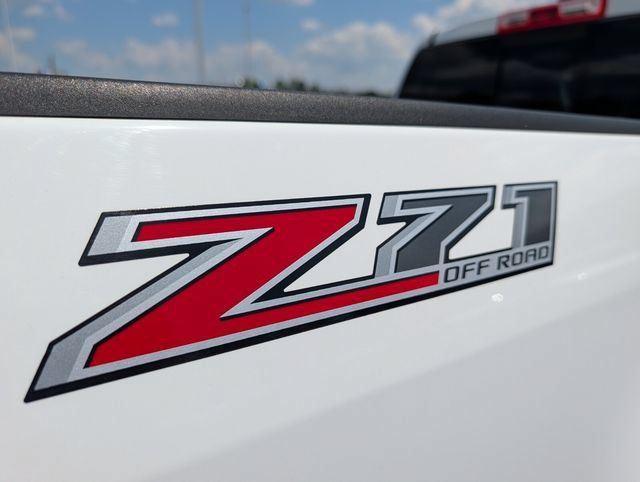 Used 2016 Chevrolet Colorado Z71 AWD/4WD image 9