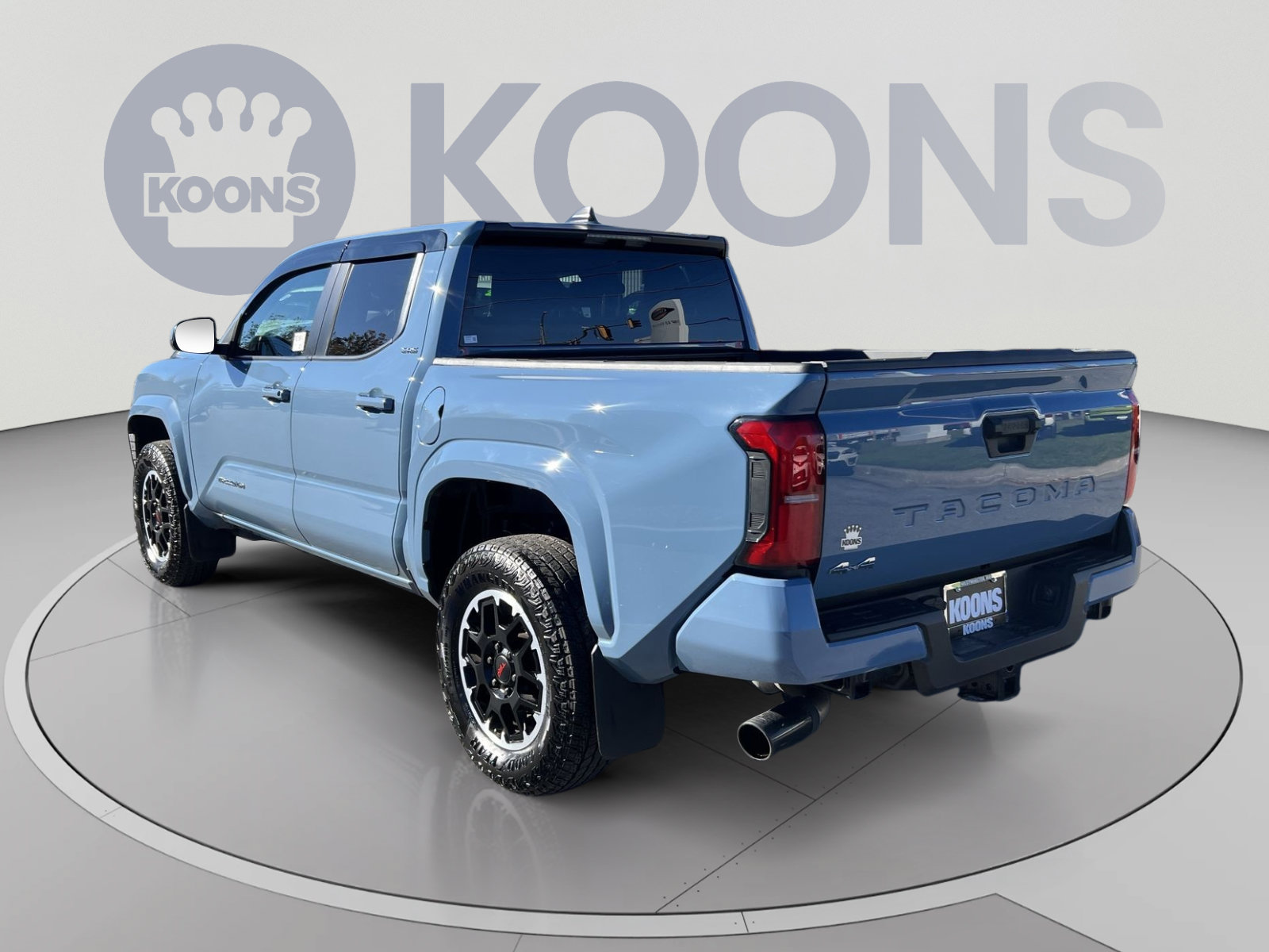Used 2026 Toyota Tacoma SR5 AWD/4WD image 4