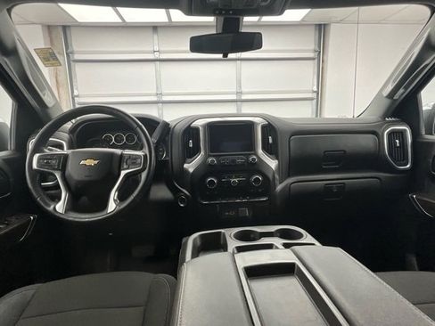 Used 2021 Chevrolet Silverado 1500 LT image 4