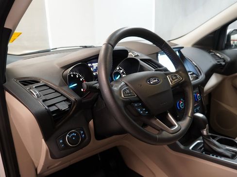 Used 2017 Ford Escape Titanium image 6