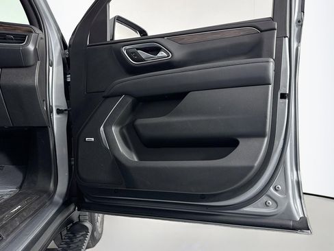 Used 2023 Chevrolet Tahoe Z71 w/ Luxury Package image 24