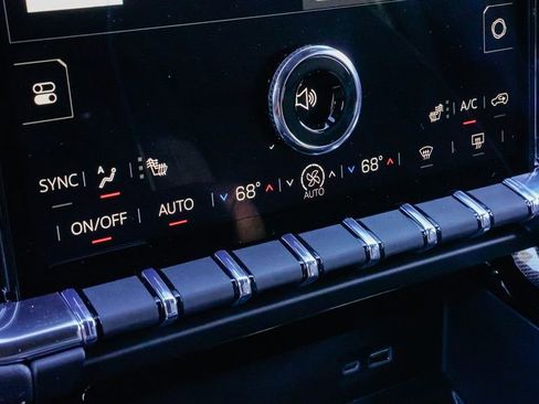 New 2026 GMC Yukon Elevation image 18