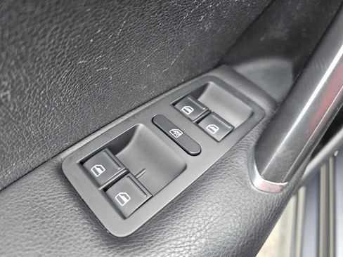 Used 2018 Volkswagen Passat 2.0T S image 26