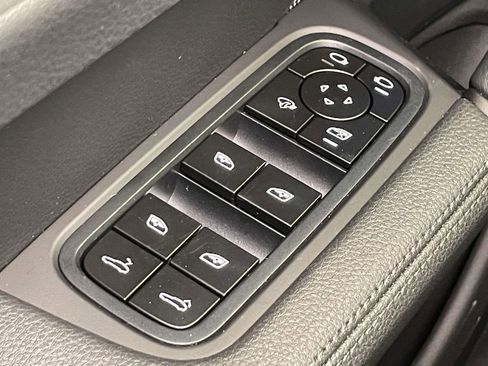 New 2026 Porsche Cayenne AWD/4WD image 37