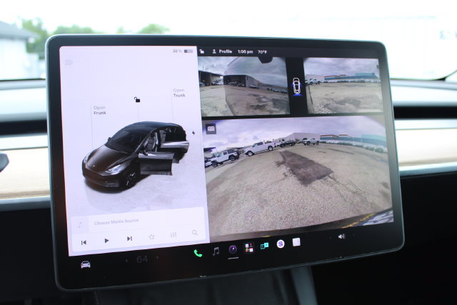 Used 2025 Tesla Model Y Long Range RWD image 21