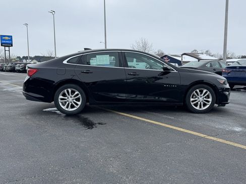 Used 2017 Chevrolet Malibu LT image 5