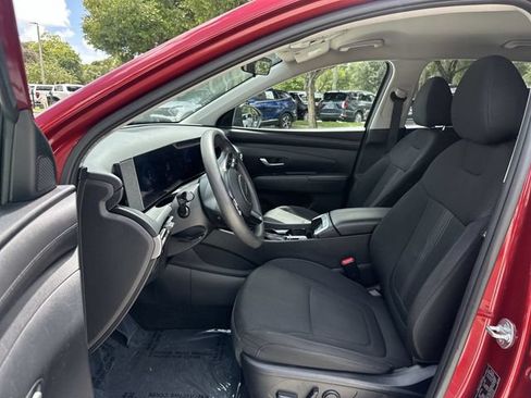 Used 2025 Hyundai Tucson SEL FWD image 30