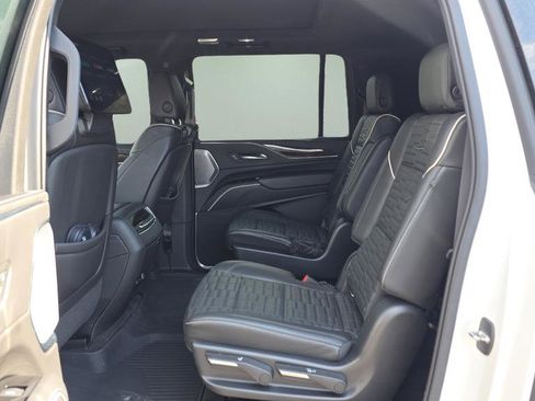 Certified 2022 Cadillac Escalade ESV Sport Platinum image 16