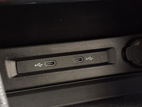 Certified 2023 Volkswagen Tiguan SE FWD image 12