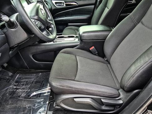 Used 2020 Nissan Pathfinder S image 13