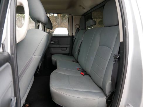 Used 2017 RAM 1500 Classic SLT AWD/4WD image 11