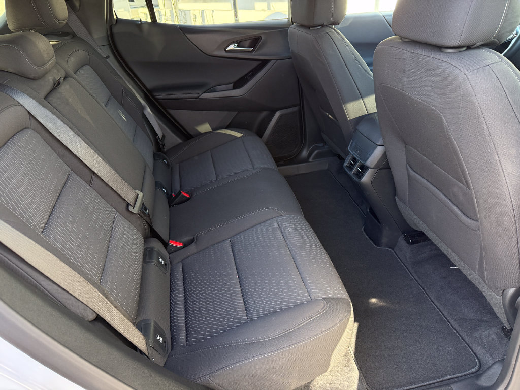 Used 2026 Chevrolet Equinox LT AWD/4WD image 18