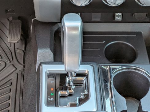 Used 2015 Toyota Tundra SR5 image 17