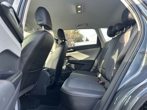 Used 2022 Volkswagen Taos SE image 14