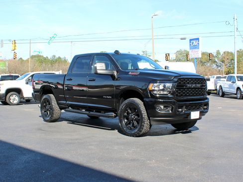 Used 2024 RAM 2500 Big Horn w/ Night Edition image 8