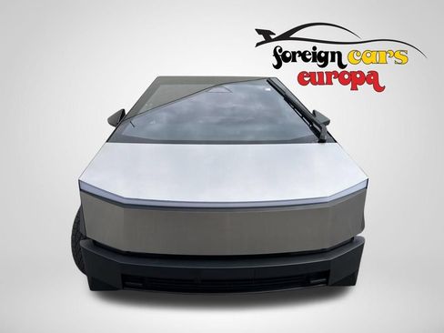 Used 2024 Tesla Cybertruck AWD Crew Cab image 2