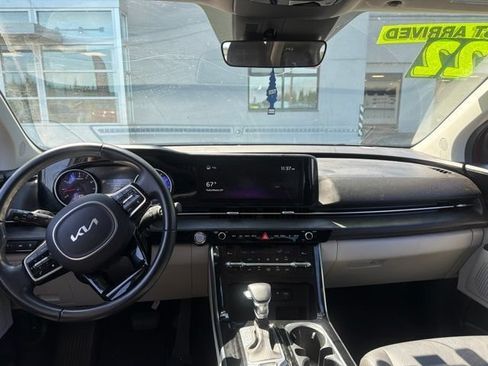 Used 2022 Kia Carnival SX FWD image 10
