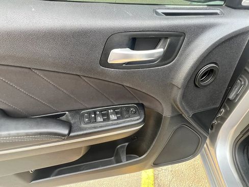 Used 2016 Dodge Charger SXT RWD image 22