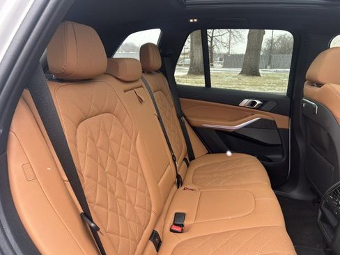 Used 2024 BMW X5 xDrive40i w/ Premium Package image 25