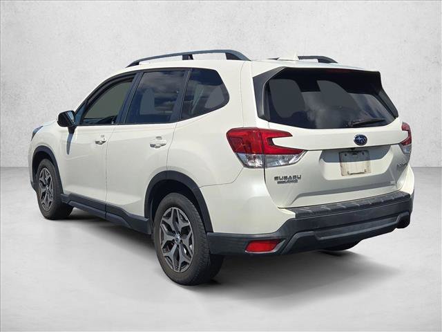 Used 2019 Subaru Forester Premium AWD/4WD image 7