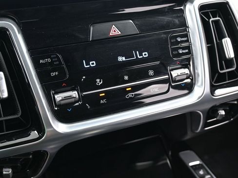 Used 2023 Kia Sorento SX image 25