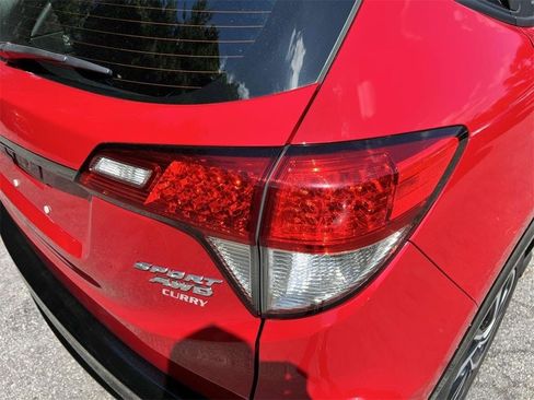 Used 2019 Honda HR-V Sport image 12