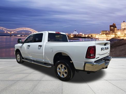 Used 2025 RAM 2500 Big Horn AWD/4WD image 3