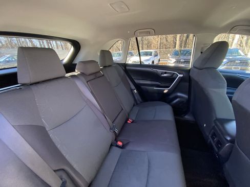 Used 2024 Toyota RAV4 XLE image 31