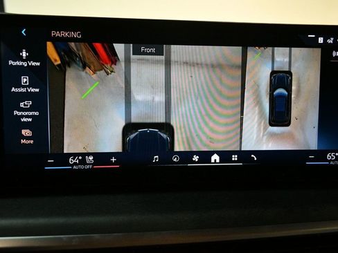 Used 2025 BMW X5 xDrive40i w/ Executive Package image 72