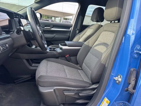 Used 2025 GMC Terrain Elevation w/ Black Edition AWD/4WD image 16