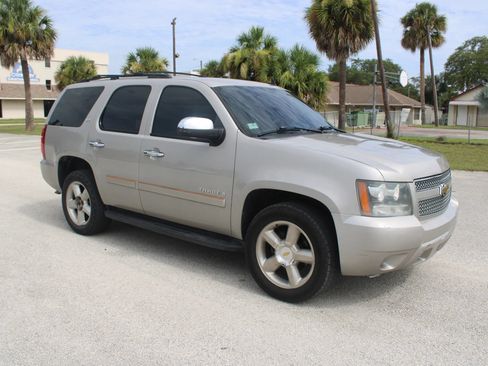 Used 2007 Chevrolet Tahoe LTZ w/ LTZ Preferred Equipment Group RWD image 19
