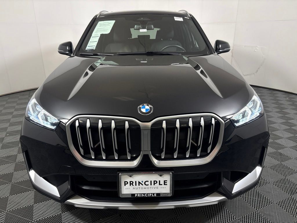 Certified 2025 BMW X1 xDrive28i w/ Convenience Package AWD/4WD image 3