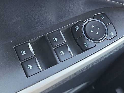 Used 2022 Ford Explorer Limited w/ Equipment Group 301A image 32